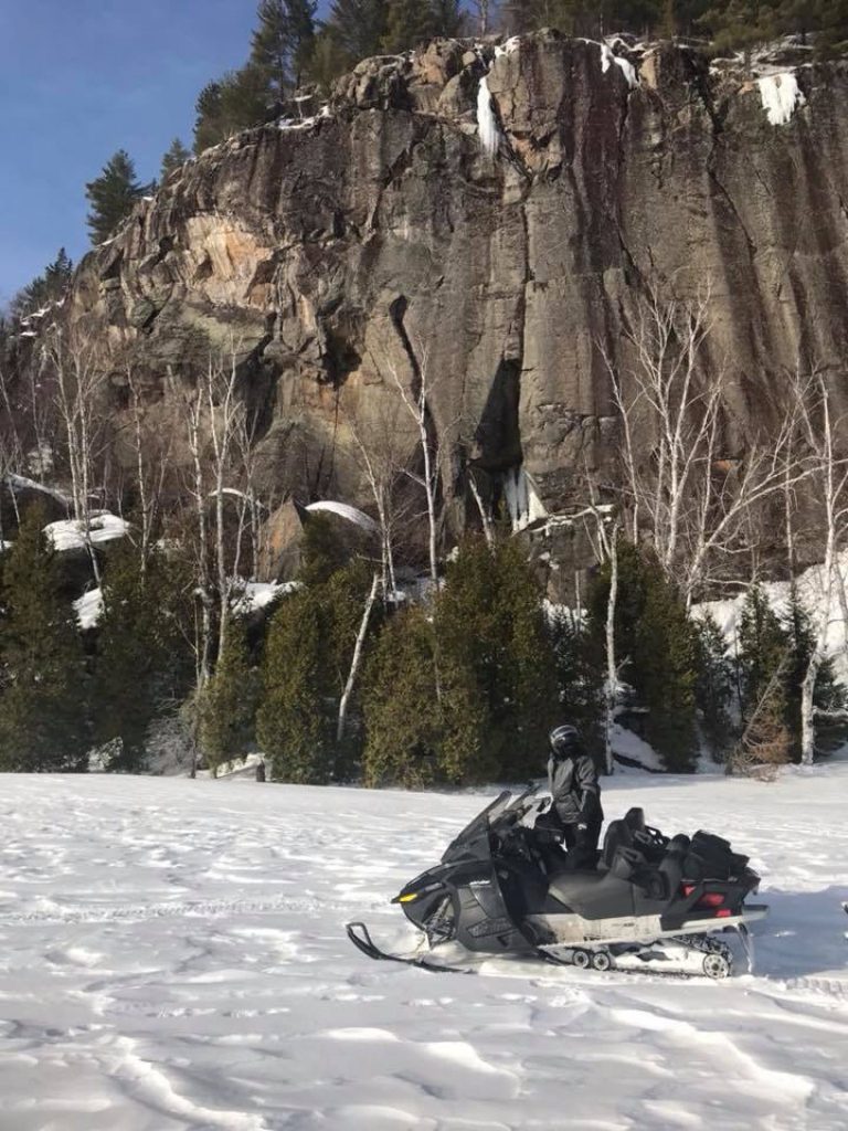 Snowmobile Tour 500