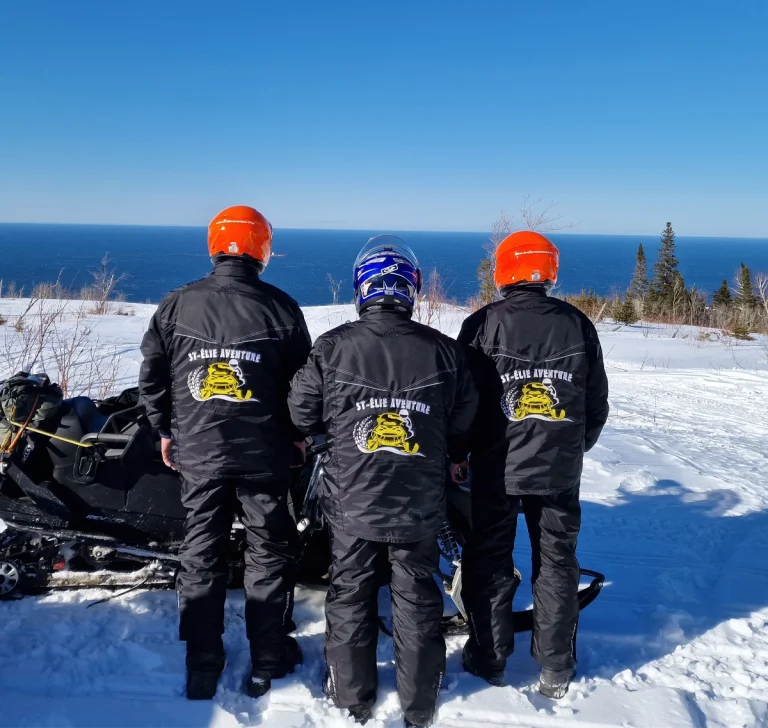 Snowmobile Tour 1600